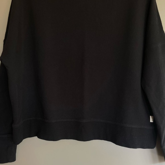 Vuori Cleo Sweatshirt Black Funnelneck Size Small Casual Comfortable Athletic - Picture 6 of 16